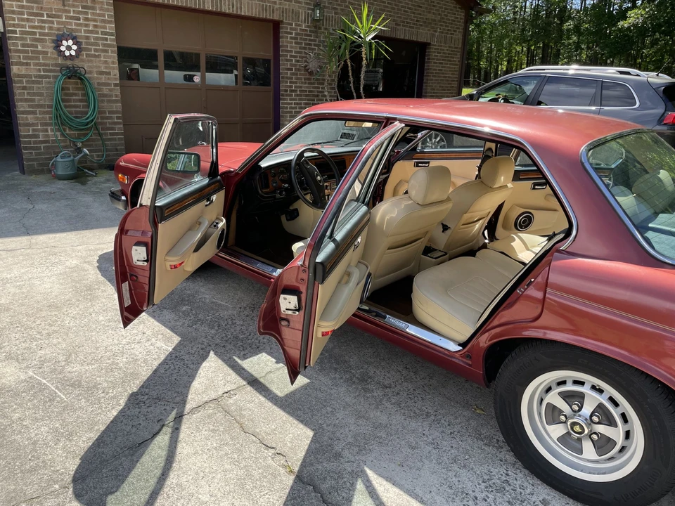 1986 Jaguar XJ Series 3 - Image 19 of 31