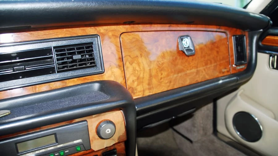 1986 Jaguar XJ Series 3 - Image 9 of 19
