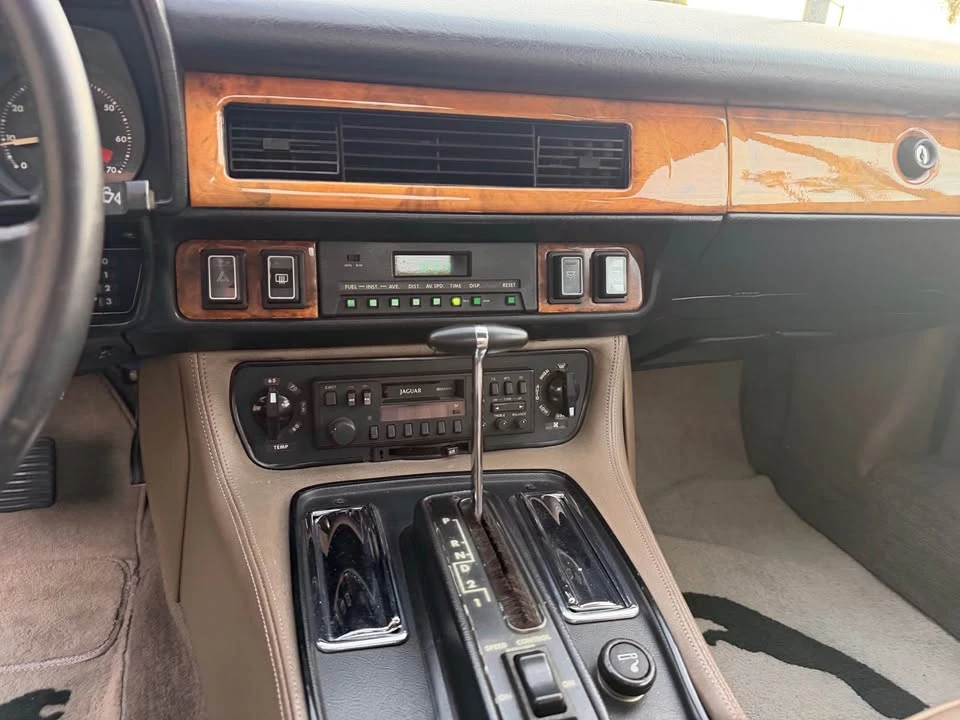 1986 Jaguar XJS - Image 10 of 19