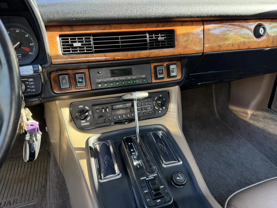 1986 Jaguar XJS - Image 14 of 20