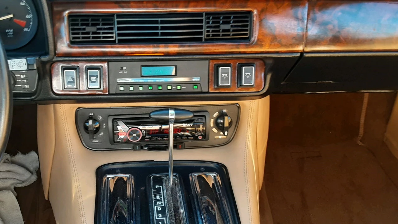 1986 Jaguar XJS - Image 12 of 23