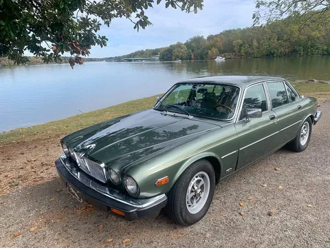 1986 Jaguar XJ6 Sedan