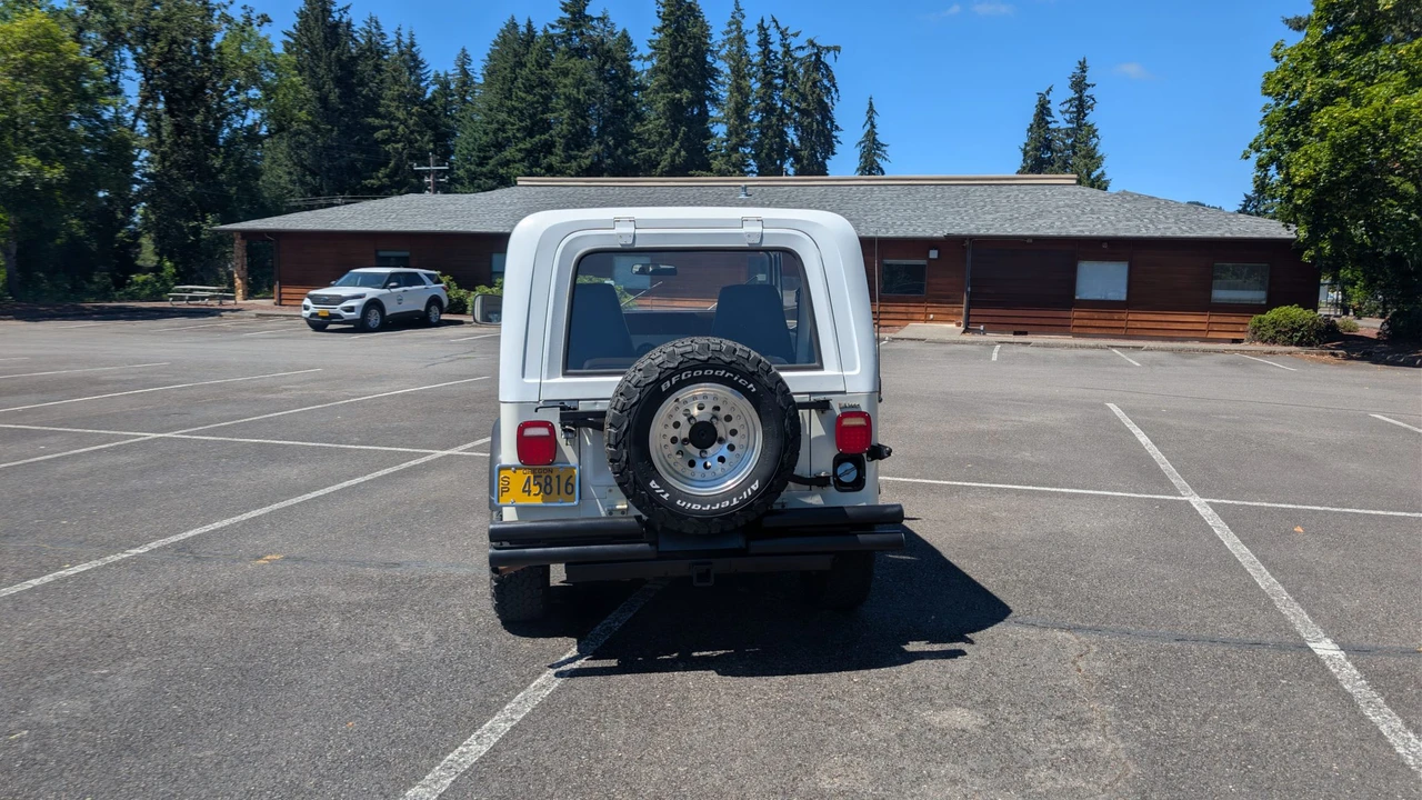 1986 Jeep CJ7 - Image 5 of 31