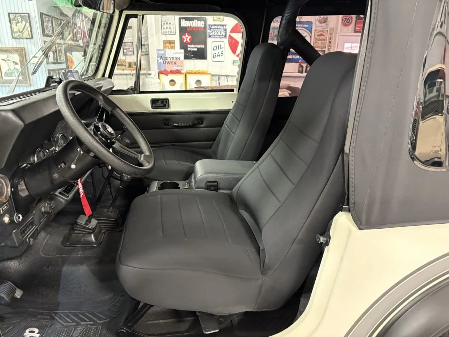 1986 Jeep CJ7 - Image 11 of 31