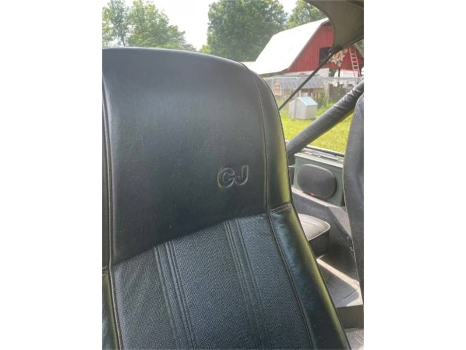 1986 Jeep CJ7 - Image 10 of 15