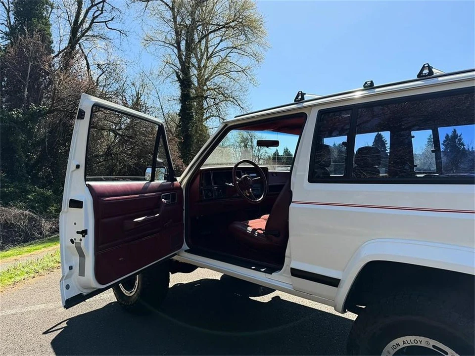 1986 Jeep XJ Cherokee - Image 17 of 31