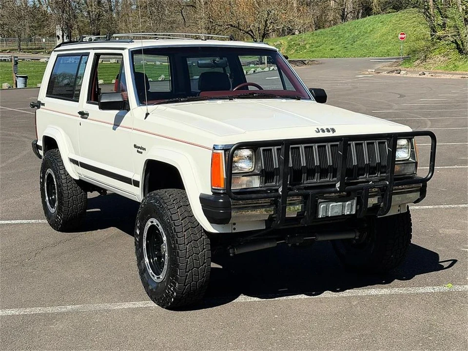 1986 Jeep XJ Cherokee - Image 13 of 31