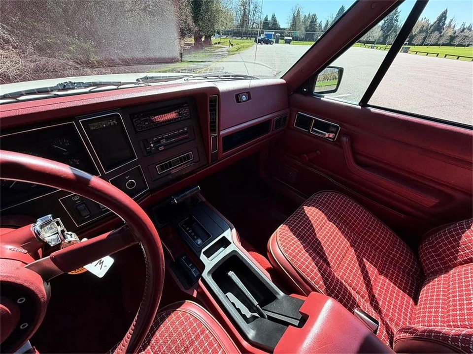 1986 Jeep XJ Cherokee - Image 22 of 31