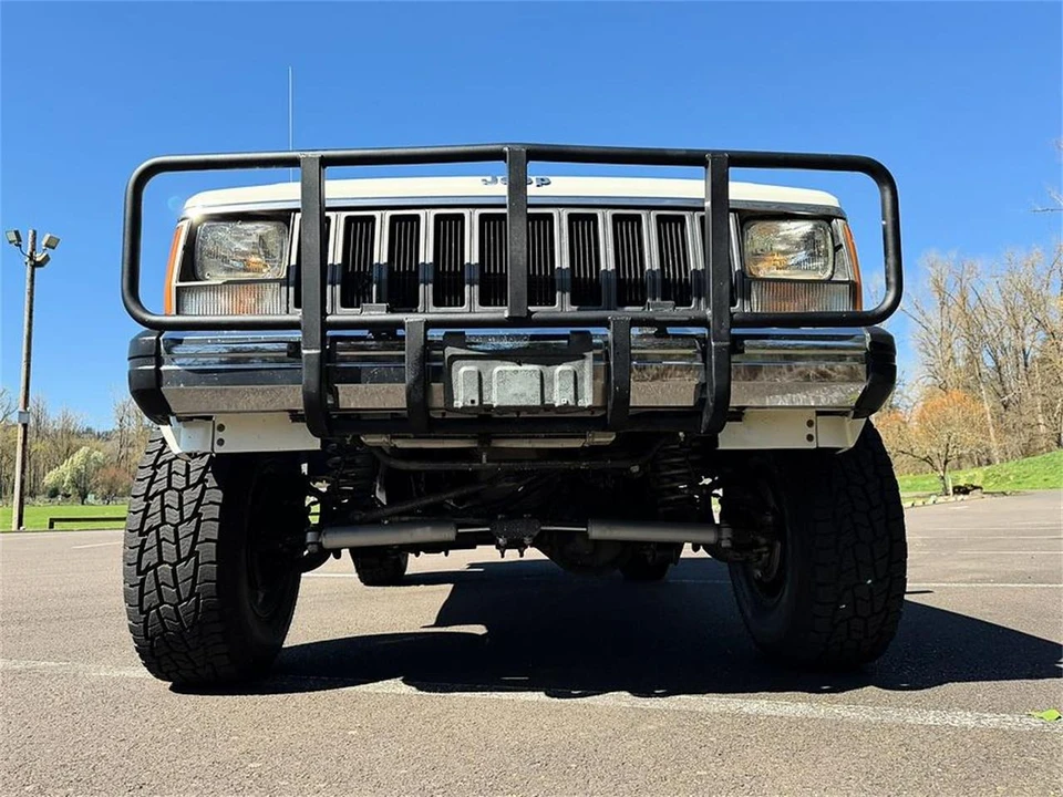 1986 Jeep XJ Cherokee - Image 15 of 31
