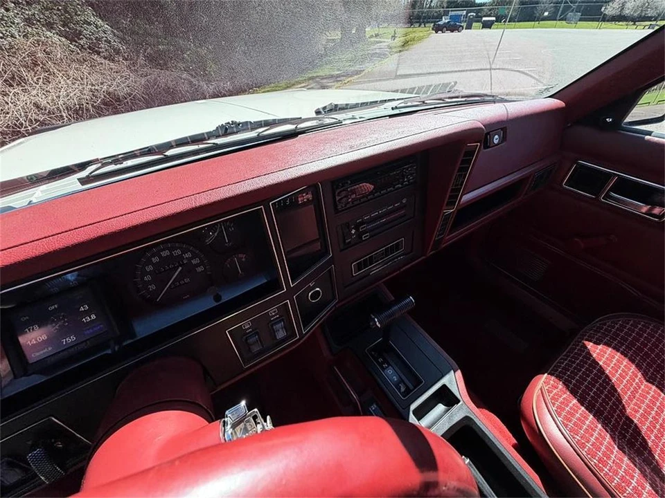 1986 Jeep XJ Cherokee - Image 24 of 31