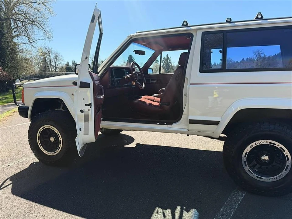 1986 Jeep XJ Cherokee - Image 18 of 31