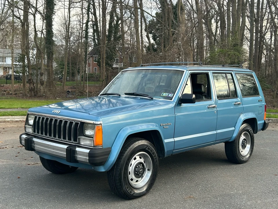 1986 Jeep XJ Cherokee - Image 2 of 31