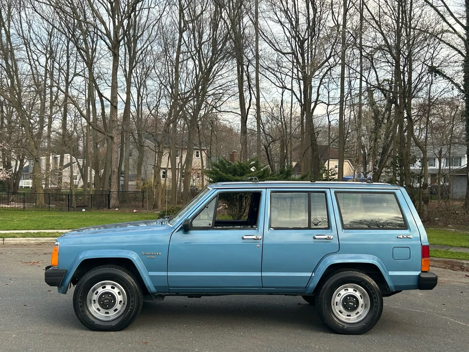 1986 Jeep XJ Cherokee - Image 19 of 31