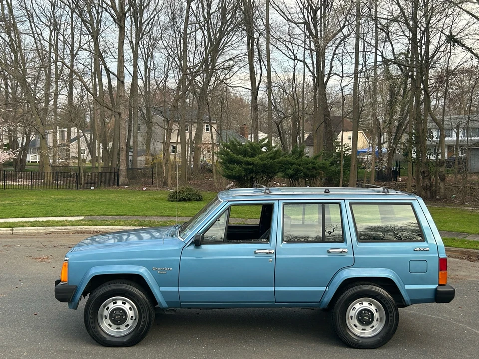 1986 Jeep XJ Cherokee - Image 18 of 31