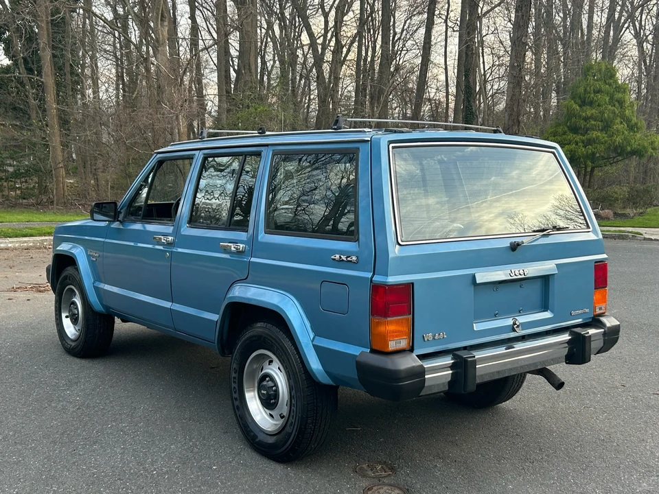 1986 Jeep XJ Cherokee - Image 16 of 31