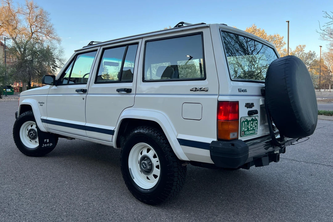 1986 Jeep XJ Cherokee - Image 4 of 31