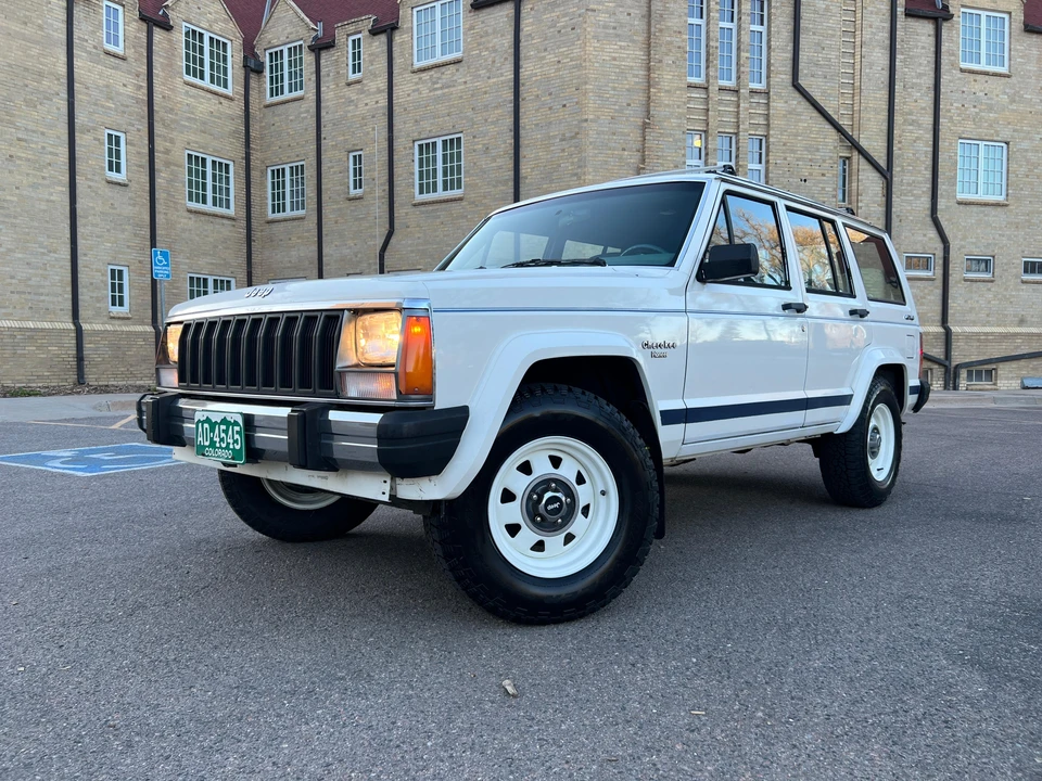 1986 Jeep XJ Cherokee - Image 9 of 31