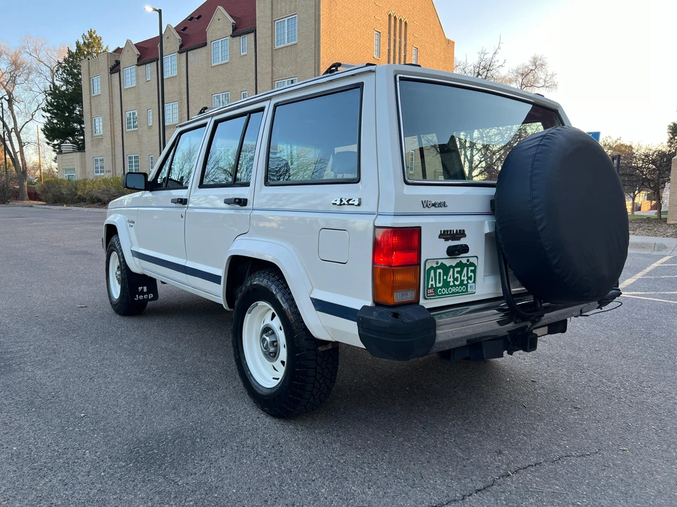 1986 Jeep XJ Cherokee - Image 18 of 31