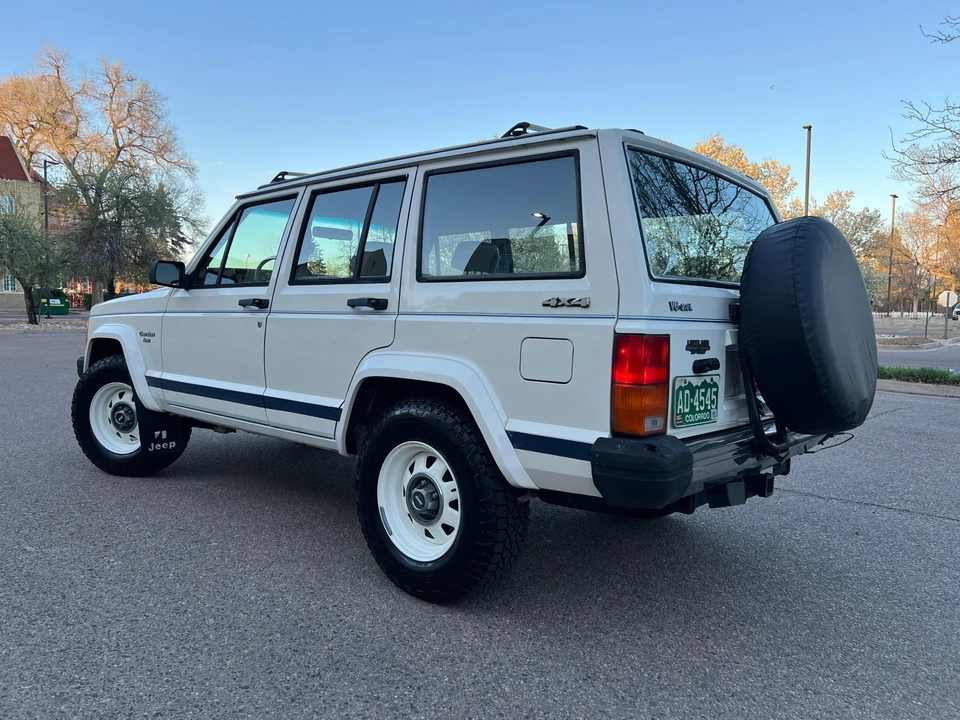 1986 Jeep XJ Cherokee - Image 17 of 31