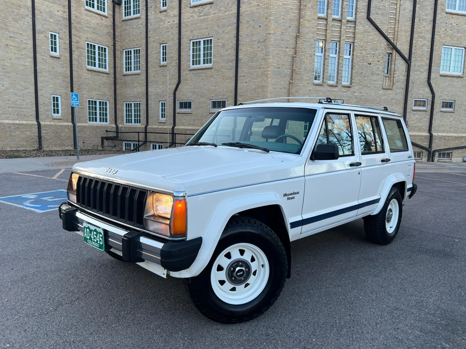 1986 Jeep XJ Cherokee - Image 8 of 31