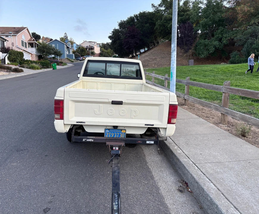 1986 Jeep Comanche - Image 12 of 31