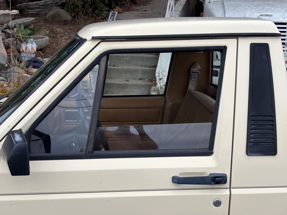 1986 Jeep Comanche - Image 19 of 31
