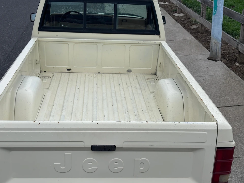 1986 Jeep Comanche - Image 30 of 31