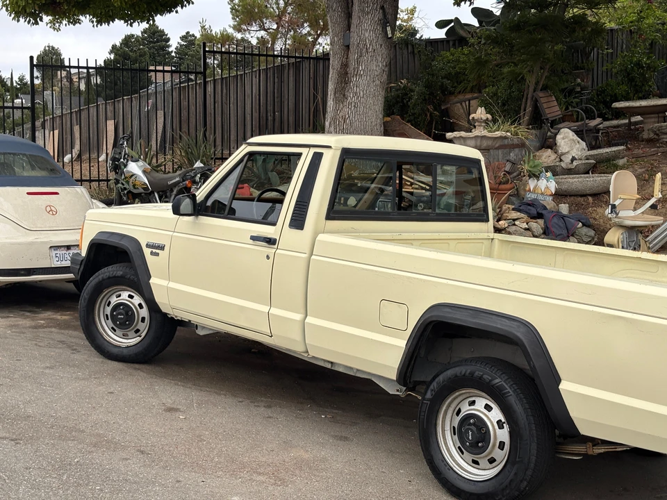1986 Jeep Comanche - Image 18 of 31