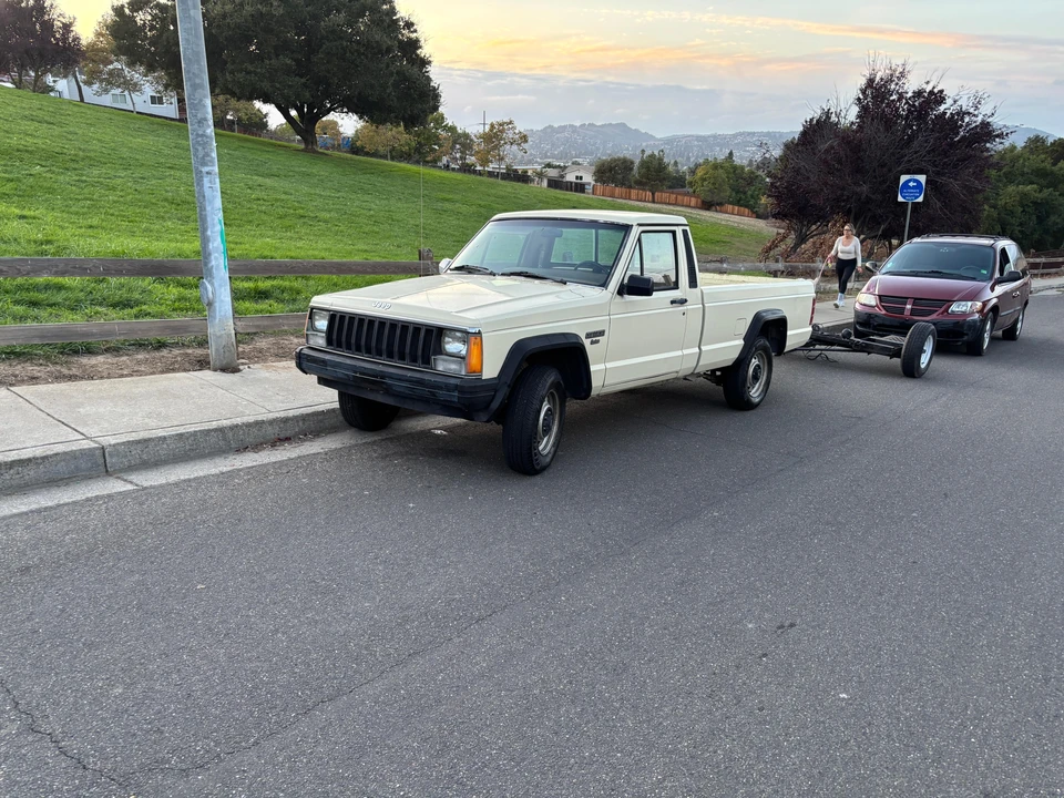 1986 Jeep Comanche - Image 8 of 31