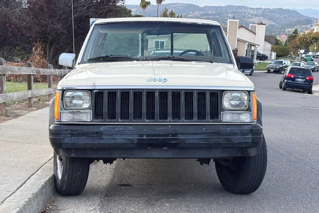 1986 Jeep Comanche - Image 2 of 31
