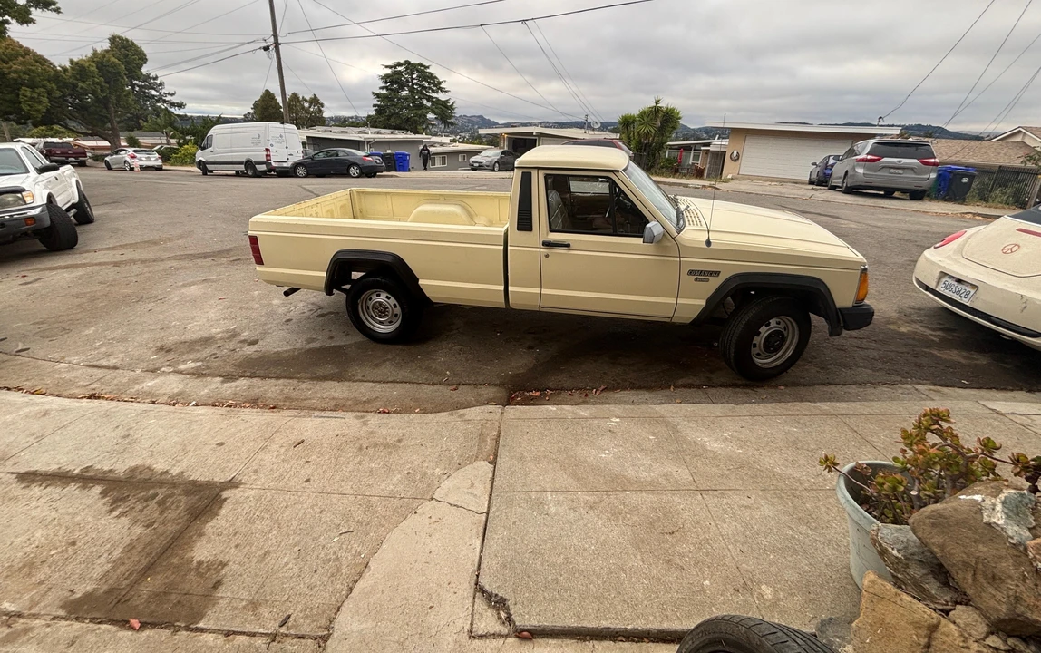 1986 Jeep Comanche - Image 13 of 31