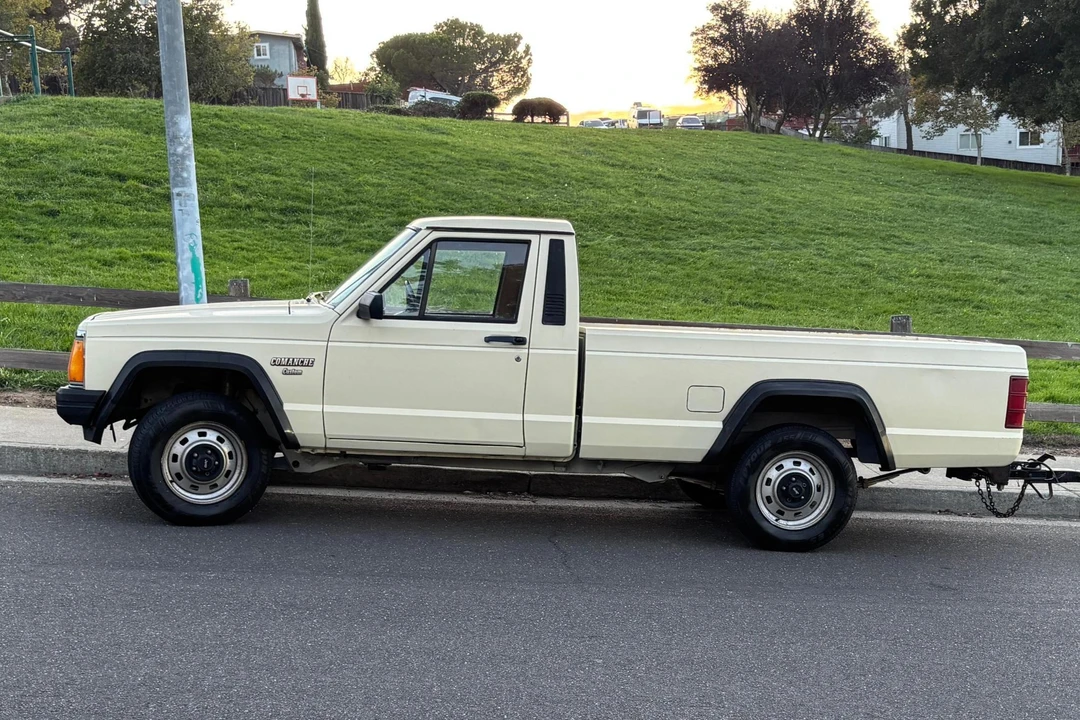1986 Jeep Comanche - Image 3 of 31