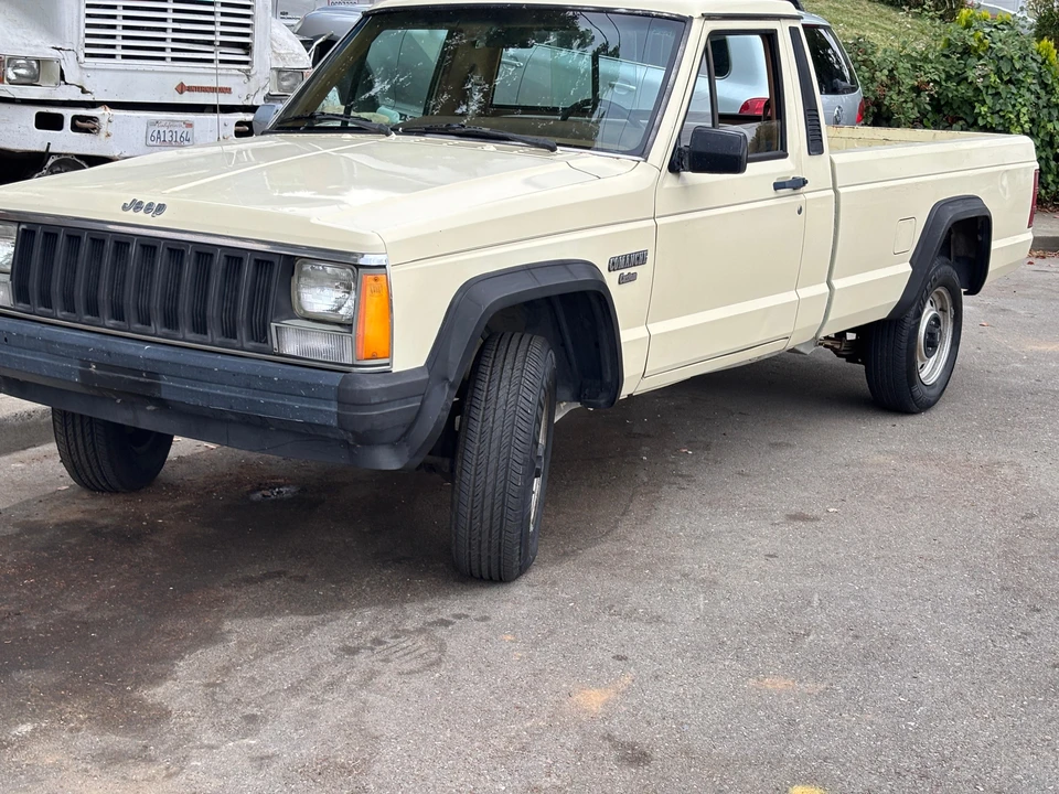 1986 Jeep Comanche - Image 16 of 31