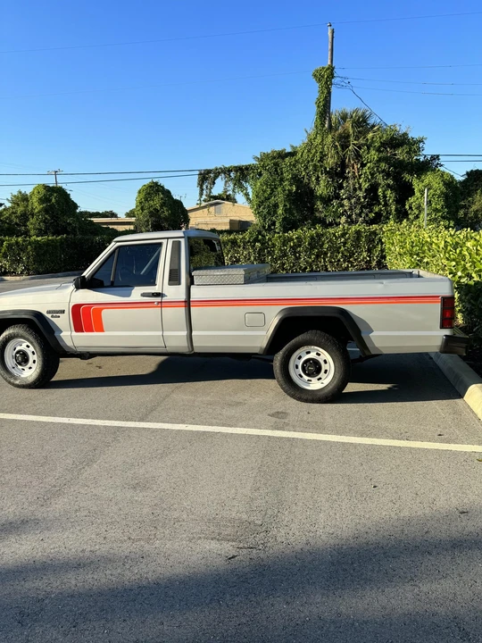 1986 Jeep Comanche - Image 28 of 31
