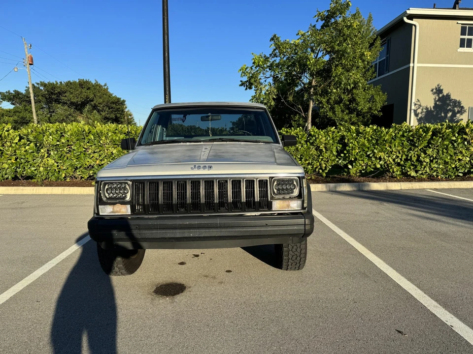 1986 Jeep Comanche - Image 10 of 31