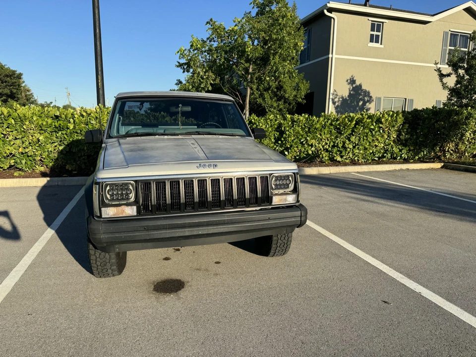 1986 Jeep Comanche - Image 9 of 31