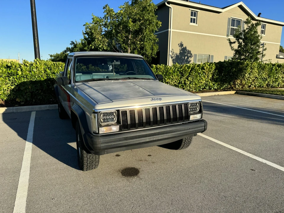 1986 Jeep Comanche - Image 8 of 31