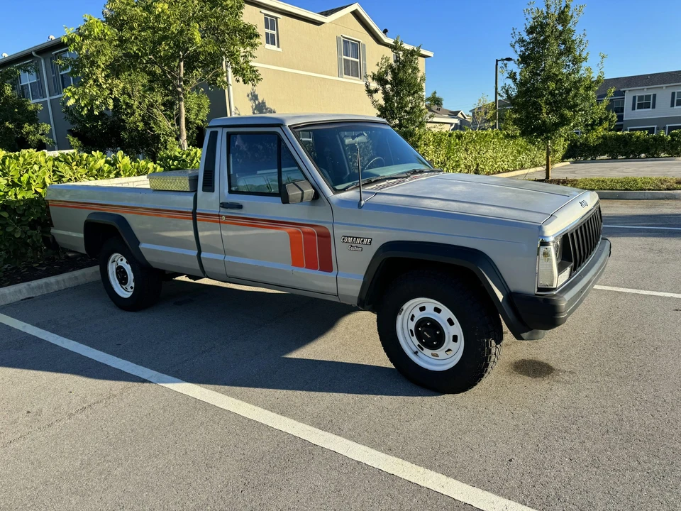 1986 Jeep Comanche - Image 5 of 31