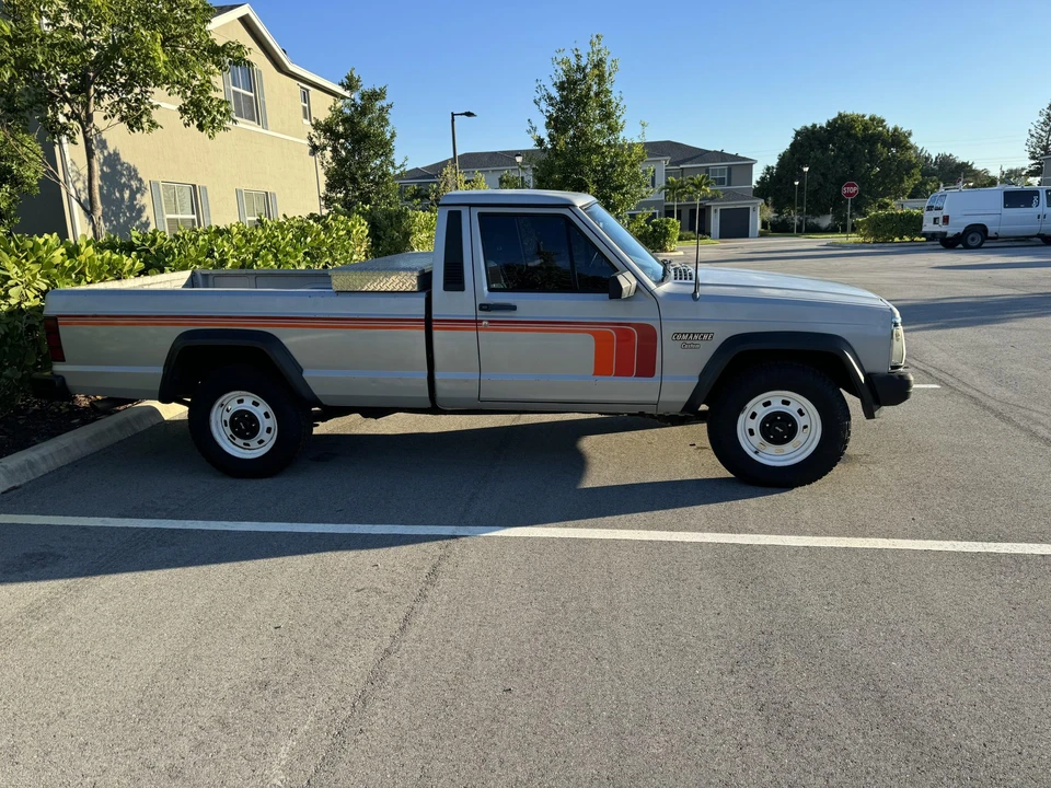 1986 Jeep Comanche - Image 24 of 31