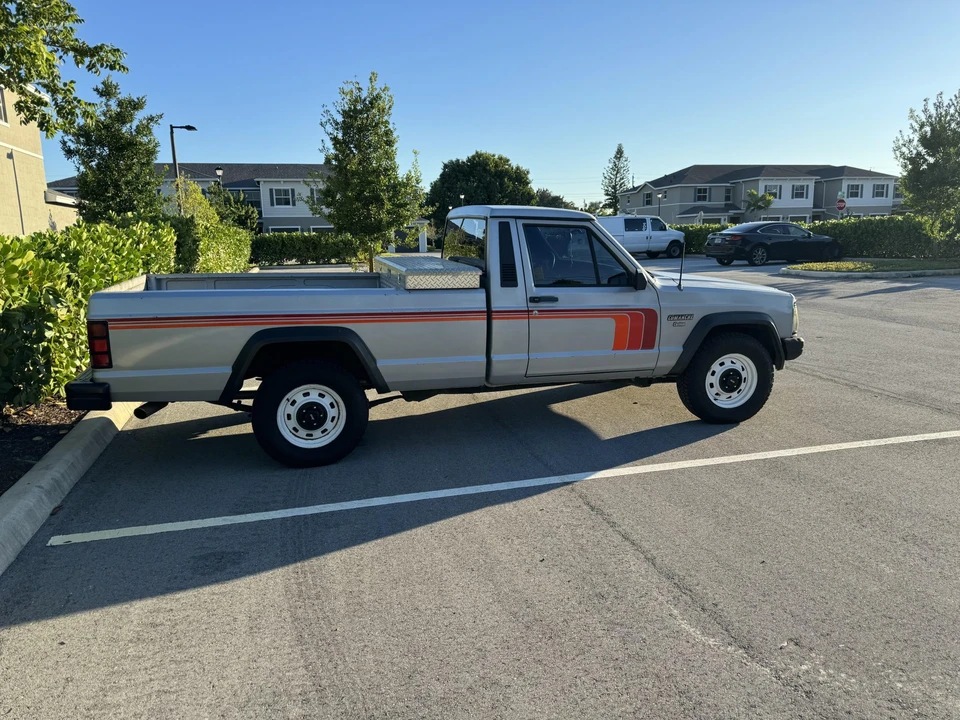 1986 Jeep Comanche - Image 23 of 31