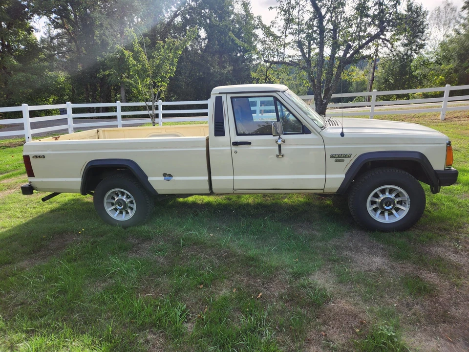1986 Jeep Comanche - Image 5 of 31