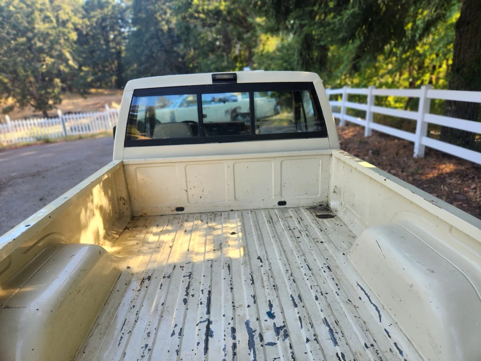1986 Jeep Comanche - Image 24 of 31