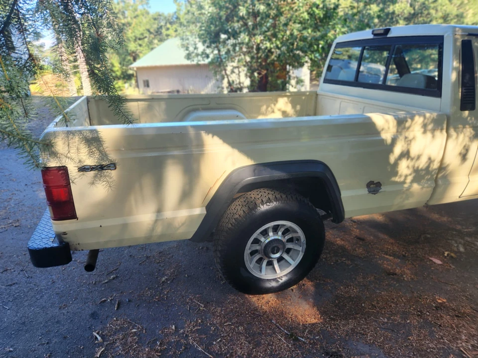 1986 Jeep Comanche - Image 27 of 31