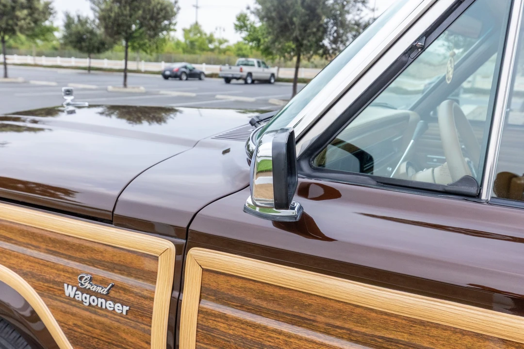 1986 Jeep SJ Grand Wagoneer - Image 19 of 31