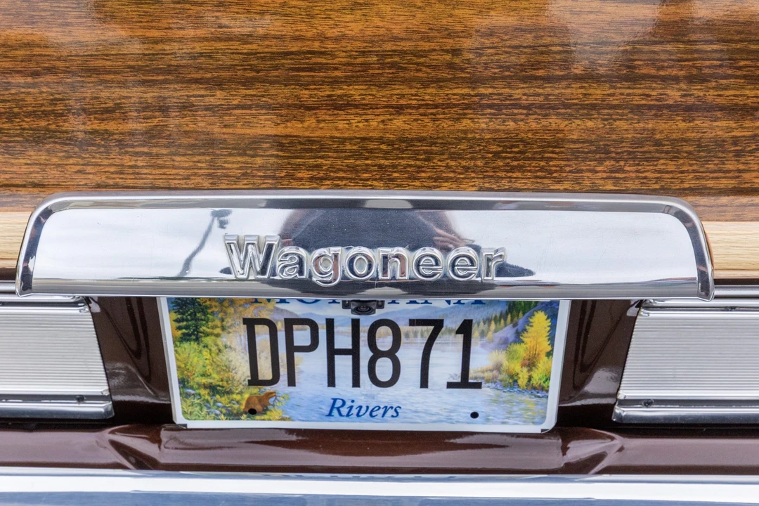 1986 Jeep SJ Grand Wagoneer - Image 23 of 31