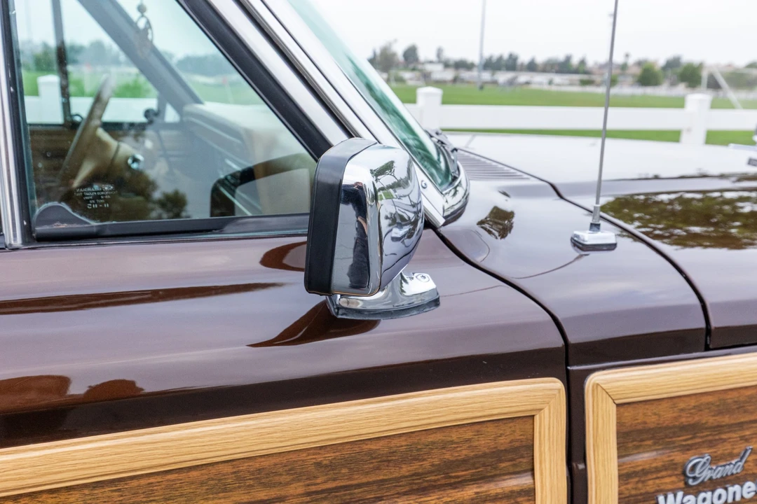 1986 Jeep SJ Grand Wagoneer - Image 27 of 31