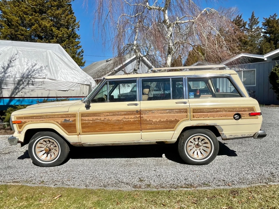 1986 Jeep SJ Grand Wagoneer - Image 2 of 21