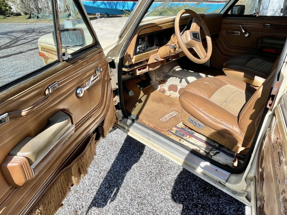 1986 Jeep SJ Grand Wagoneer - Image 18 of 21