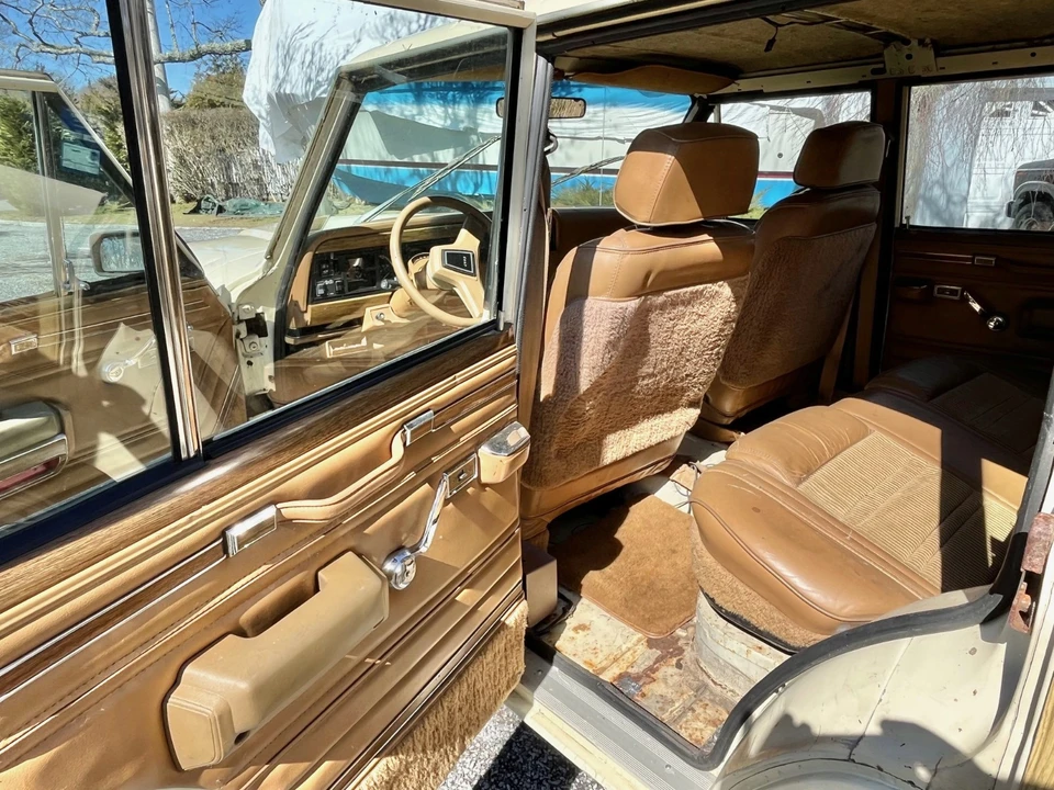 1986 Jeep SJ Grand Wagoneer - Image 20 of 21