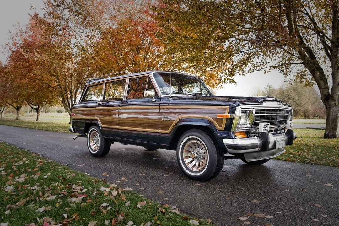 1986 Jeep SJ Grand Wagoneer - Image 7 of 31
